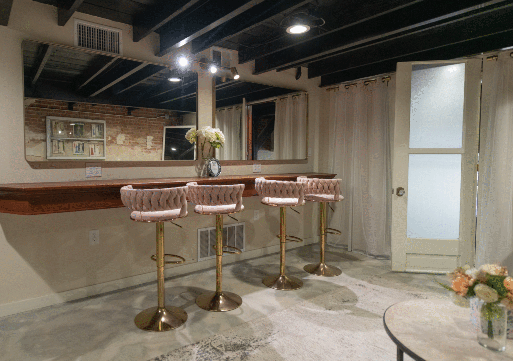 Wedding guest etiquette Texas, What not to do at a wedding as a guest, Wedding planning tips for guests, Houston wedding guest mistakes, Things not to do at a wedding, Wedding guest dos and don’ts, Advice from a wedding venue owner, Texas wedding guest etiquette, Katy TX wedding planning insights. Fulshear wedding venue advice