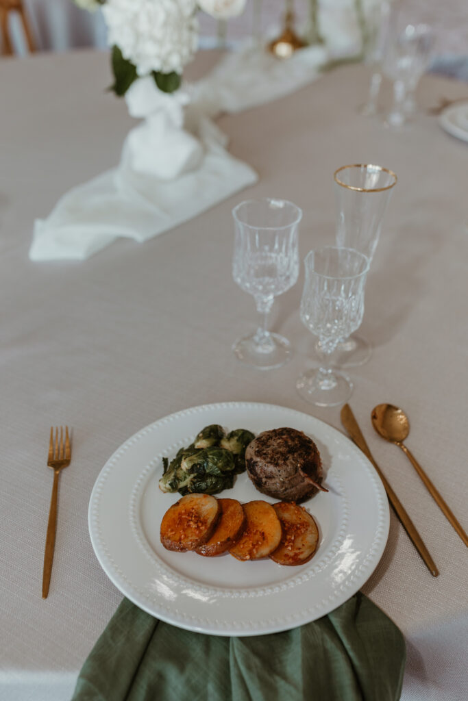 Houston wedding budget tips, Save on Houston wedding costs, Houston wedding deals 2025, Houston wedding discounts 2026, How to save on a Houston wedding, Book Houston wedding venue early, Houston wedding planning on a budget, Affordable wedding venues Houston, Houston wedding tips for engaged couples, Houston wedding costs 2025–2026