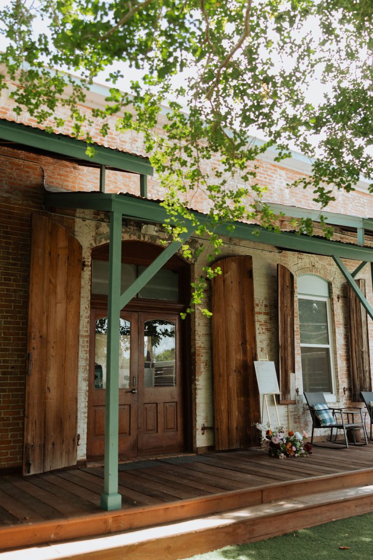 wedding venue tips, questions to ask a wedding venue, wedding secrets from a venue owner, wedding planning tips for brides, what to look for in a wedding venue, wedding venue tour checklist, wedding venues near Houston, Fulshear wedding venue, Katy wedding venue, all inclusive wedding venue near Houston
